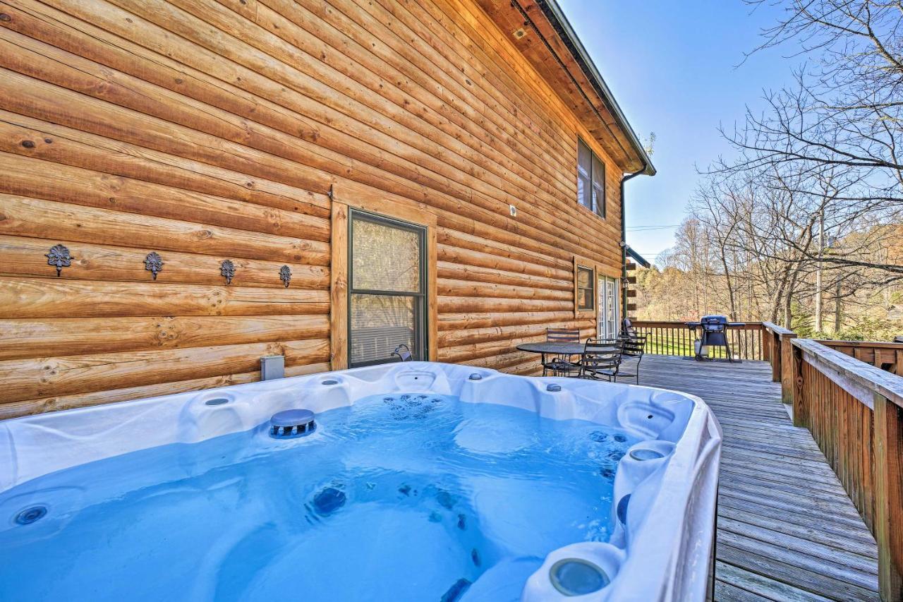 Creekside Bryson City Cabin With Private Hot Tub Villa Eksteriør billede